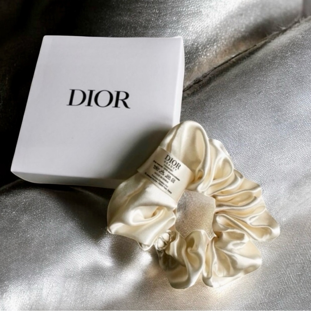 New! Dior Cream Satin Scrunchie w/ Silver CD Logo + Gift Box - Picture 3 of 4